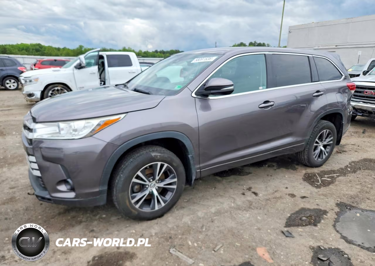 2018 Toyota Highlander Le – zdjęcie 1 z 12