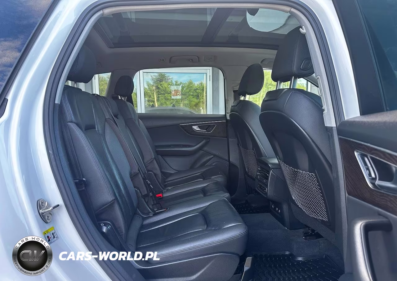 2020 Audi Q7 Premium Plus VIN:WA1LXAF70LD009548 - 6