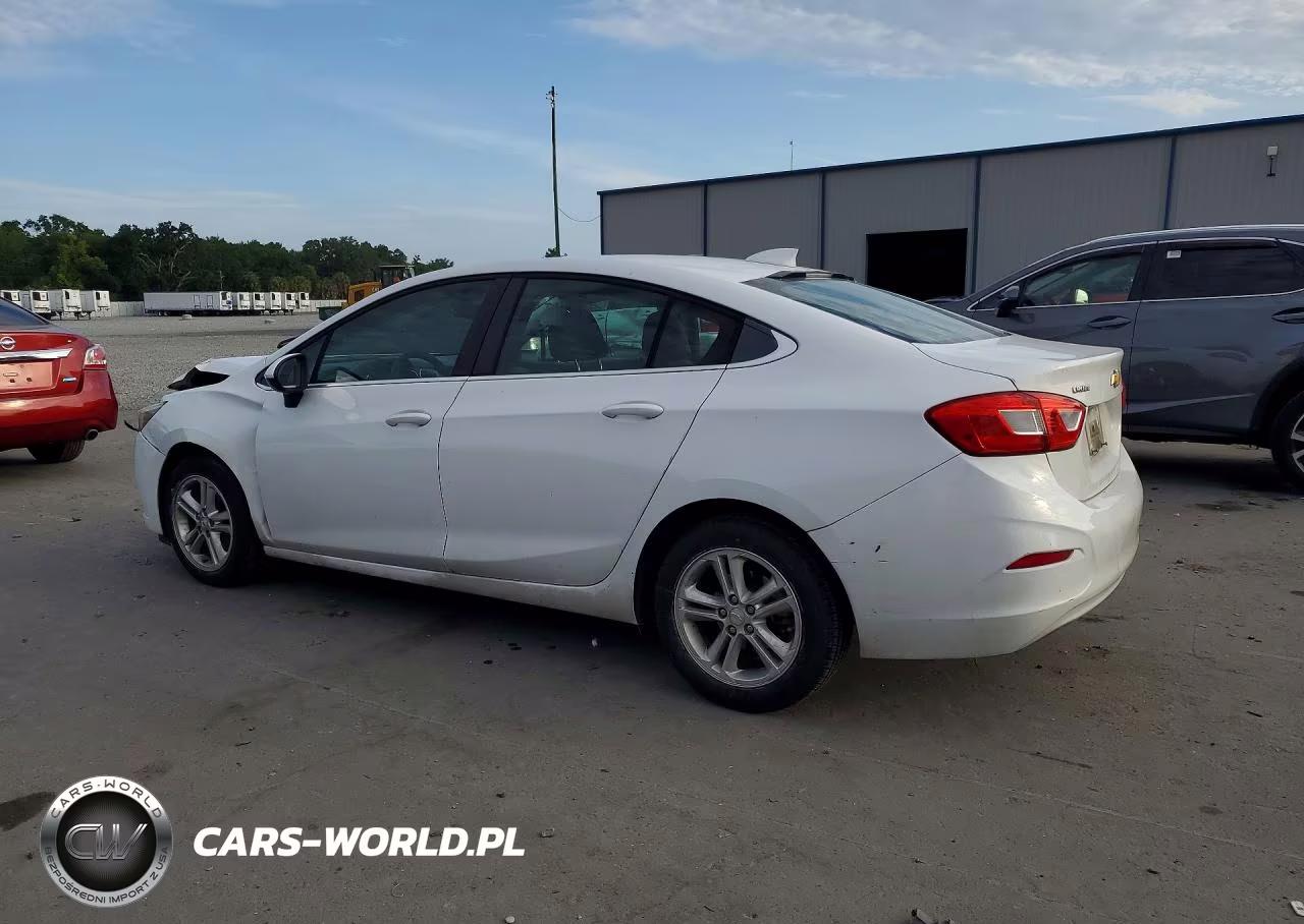 2018 Chevrolet Cruze Lt VIN:1G1BE5SM6J7177631 - 2