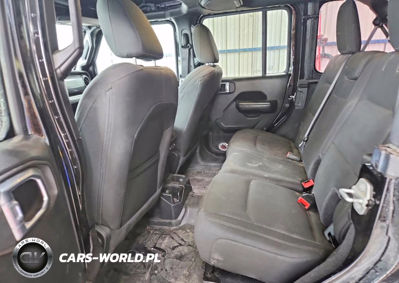 2020 Jeep Wrangler Unlimited Sport VIN:1C4HJXDG7LW129788 - 11