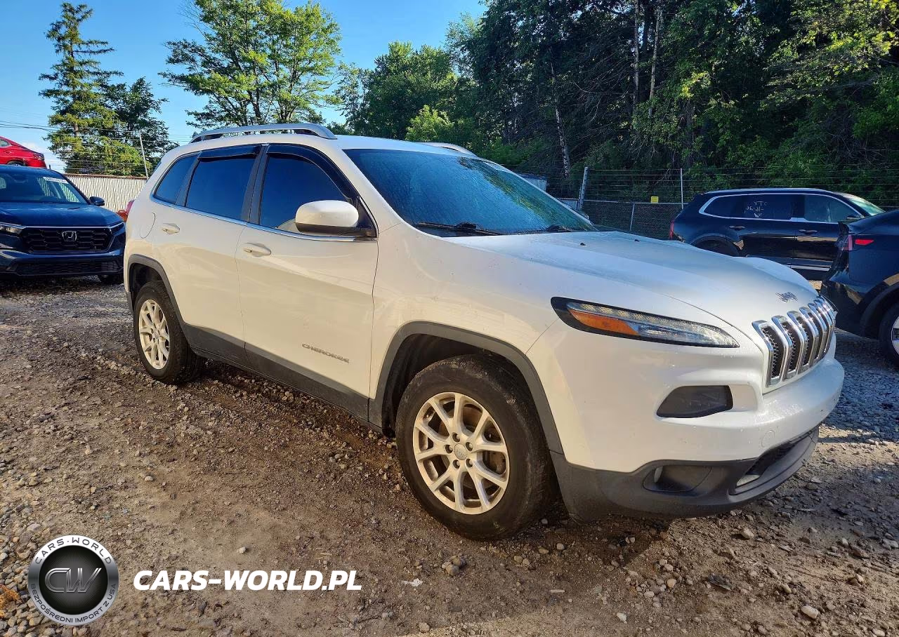 2014 Jeep Cherokee Latitude VIN:1C4PJMCBXEW252522 - 4