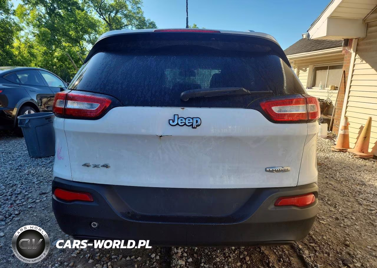 2014 Jeep Cherokee Latitude VIN:1C4PJMCBXEW252522 - 6