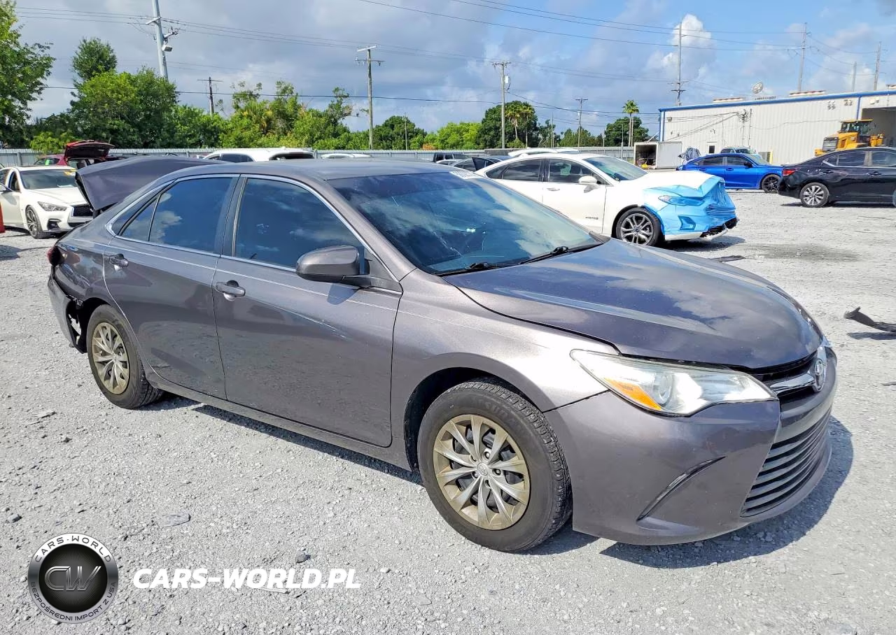 2017 Toyota Camry Le VIN:4T1BF1FK4HU287896 - 4