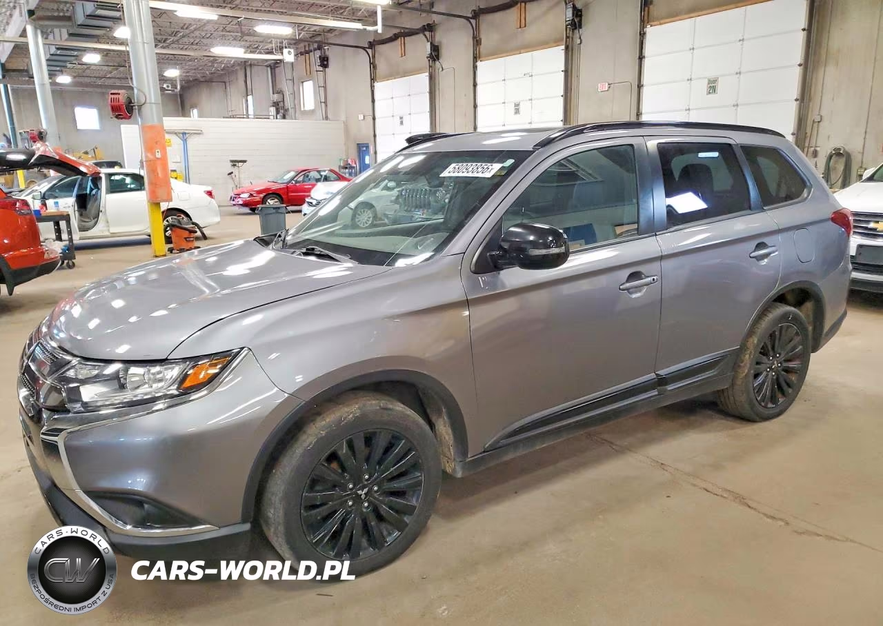 2020 Mitsubishi Outlander Se – zdjęcie 1 z 13
