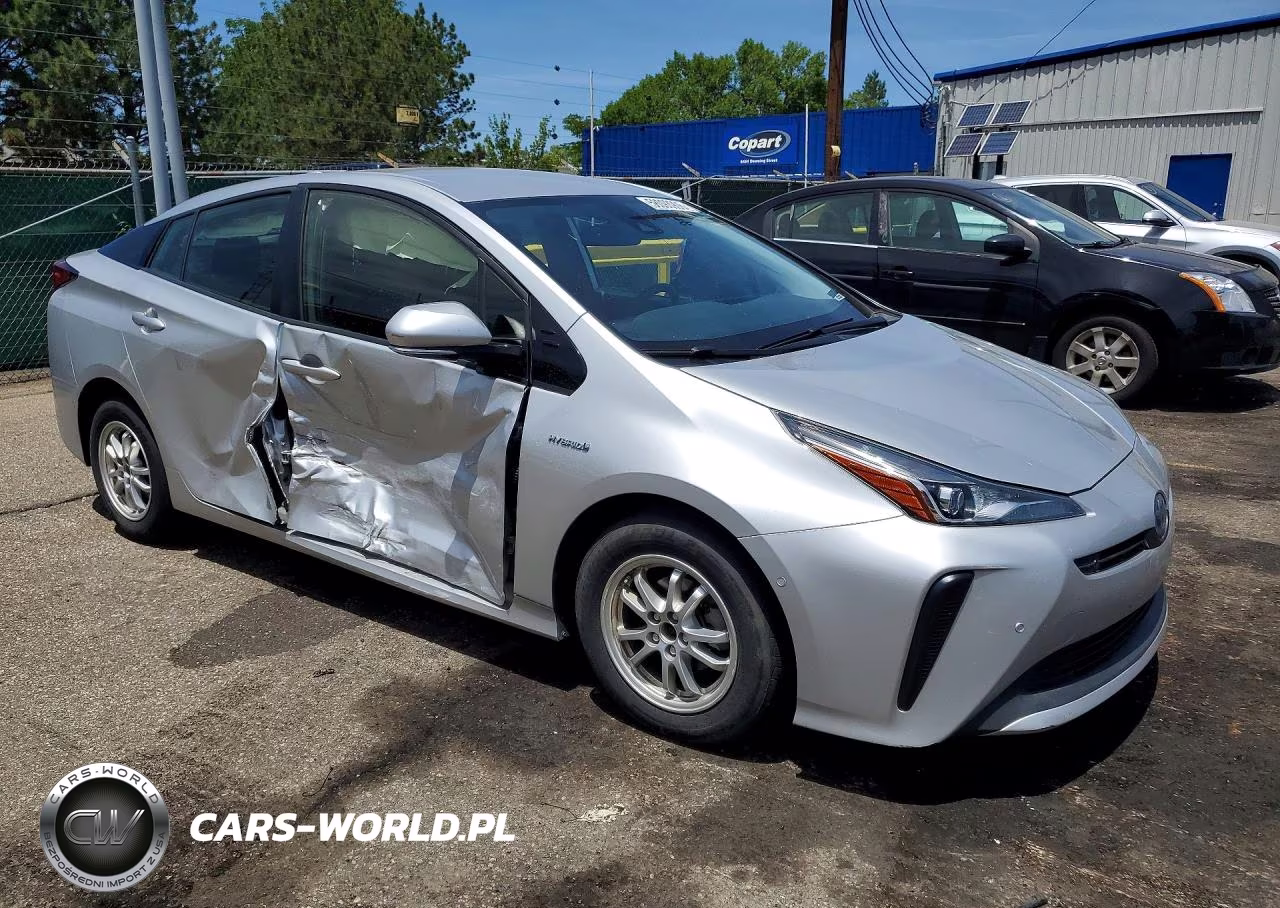 2020 Toyota Prius Le VIN:JTDKARFU2L3105937 - 4