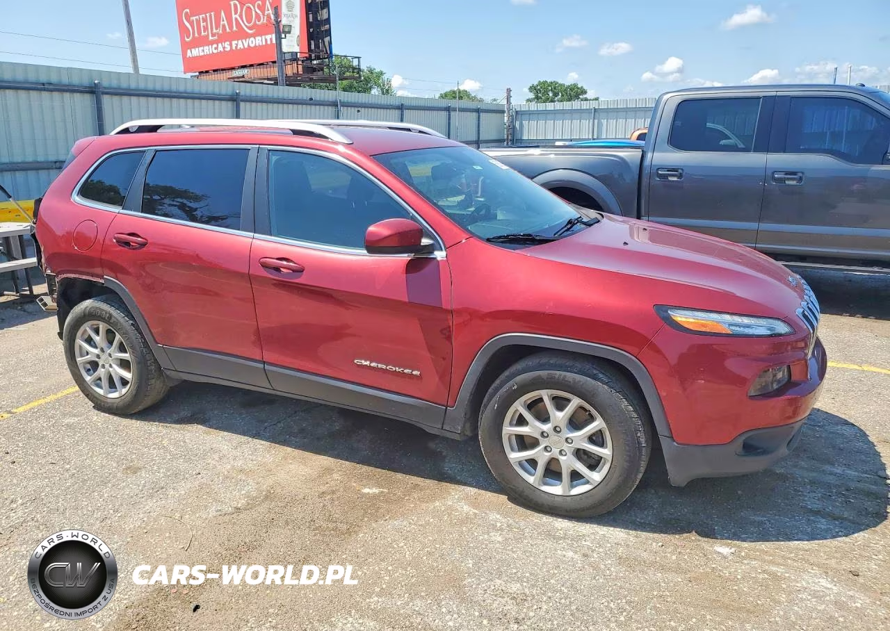 2016 Jeep Cherokee Latitude VIN:1C4PJLCB7GW307828 - 4