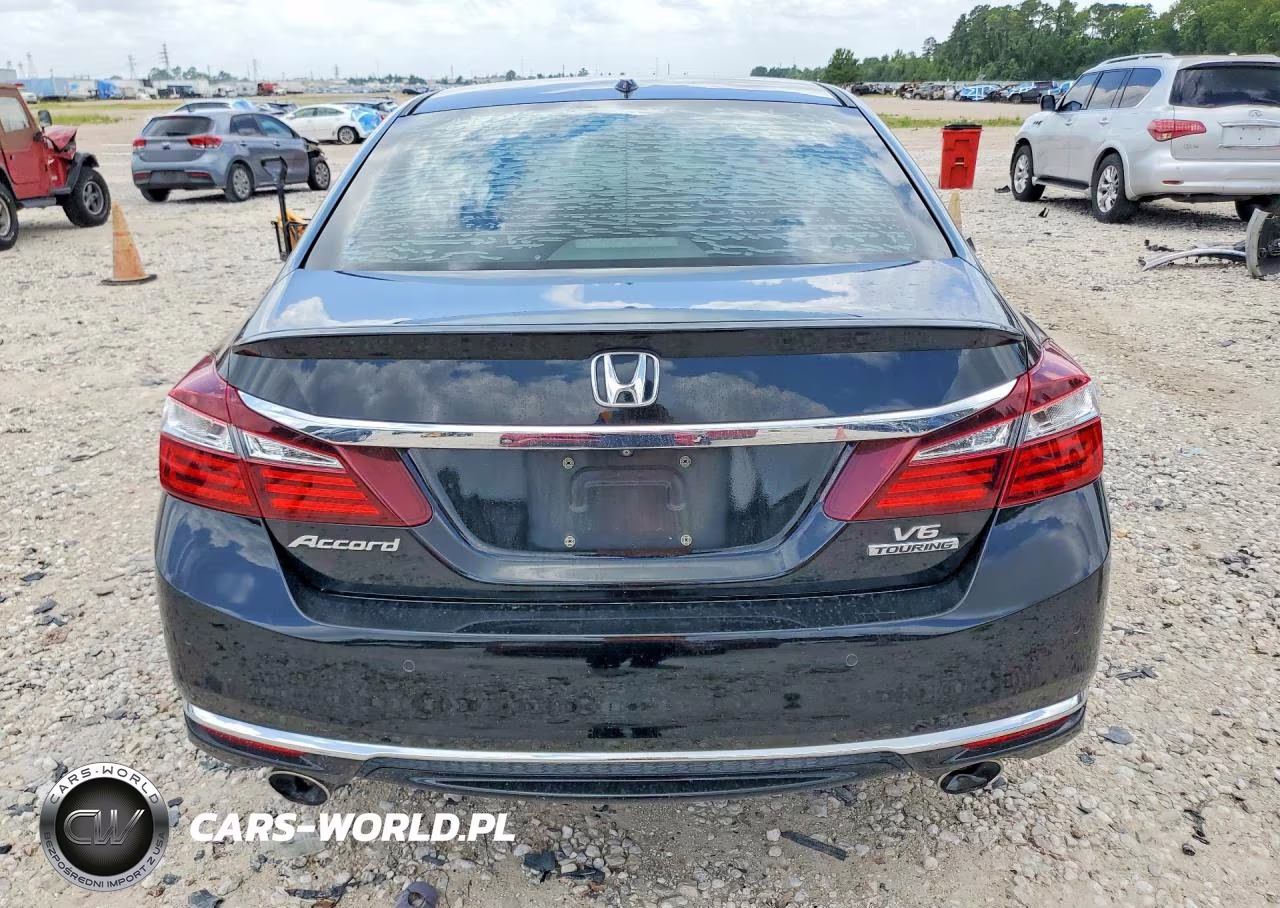 2017 Honda Accord Touring VIN:1HGCR3F93HA026805 - 6