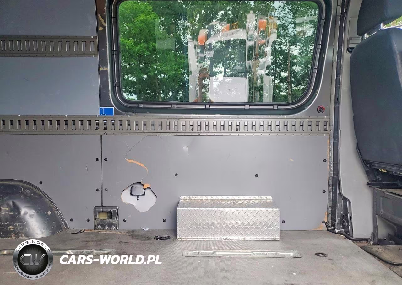 2011 Freightliner Sprinter 2500 Delivery Van VIN:WDYPE7CC6B5570559 - 11