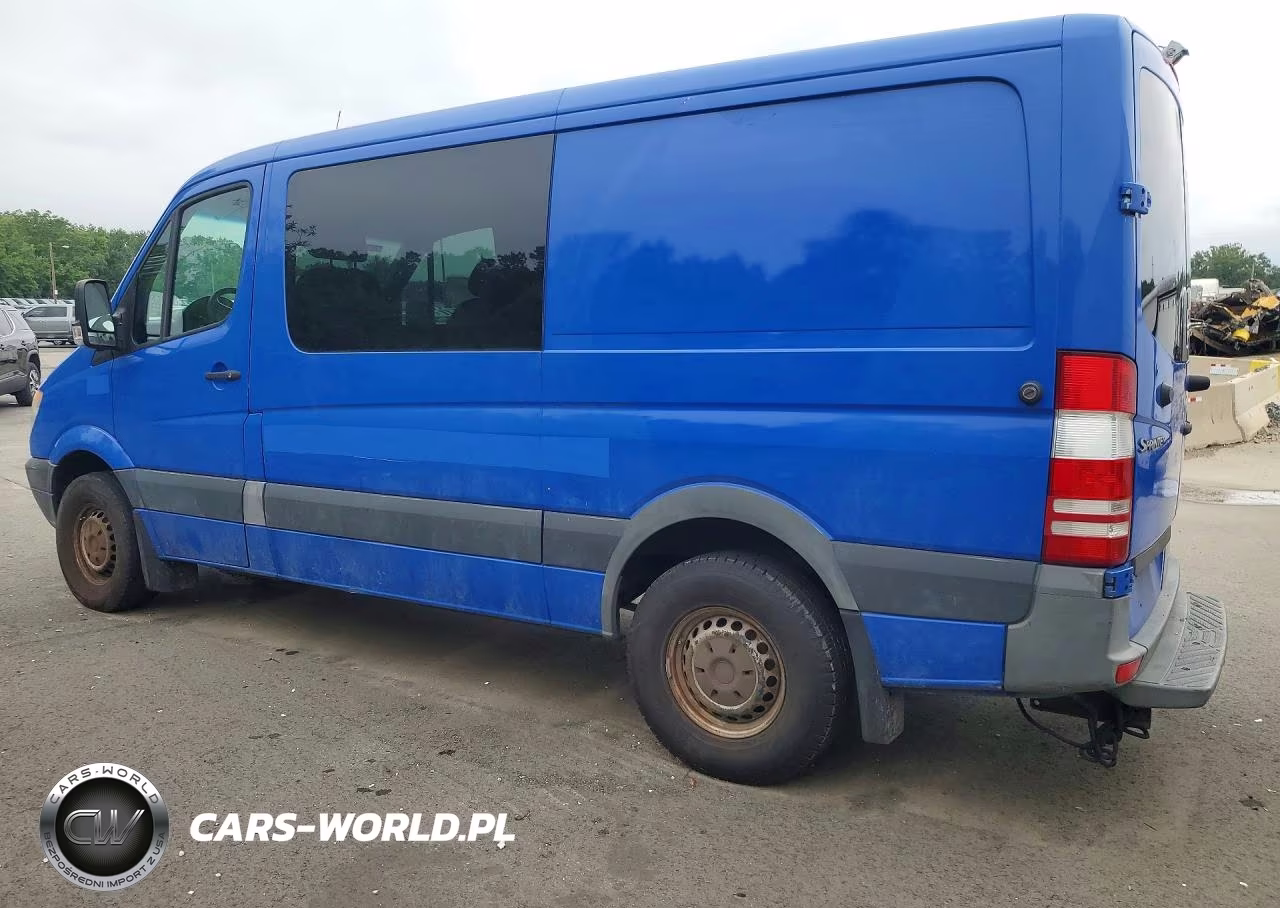 2011 Freightliner Sprinter 2500 Delivery Van VIN:WDYPE7CC6B5570559 - 2