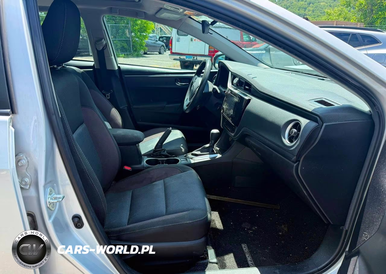 2018 Toyota Corolla Le VIN:2T1BURHE8JC993613 - 5
