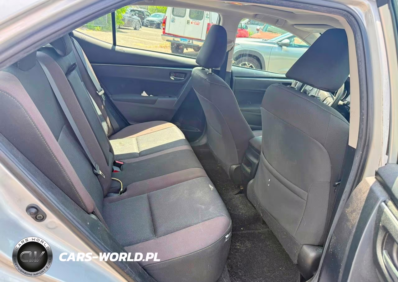 2018 Toyota Corolla Le VIN:2T1BURHE8JC993613 - 6