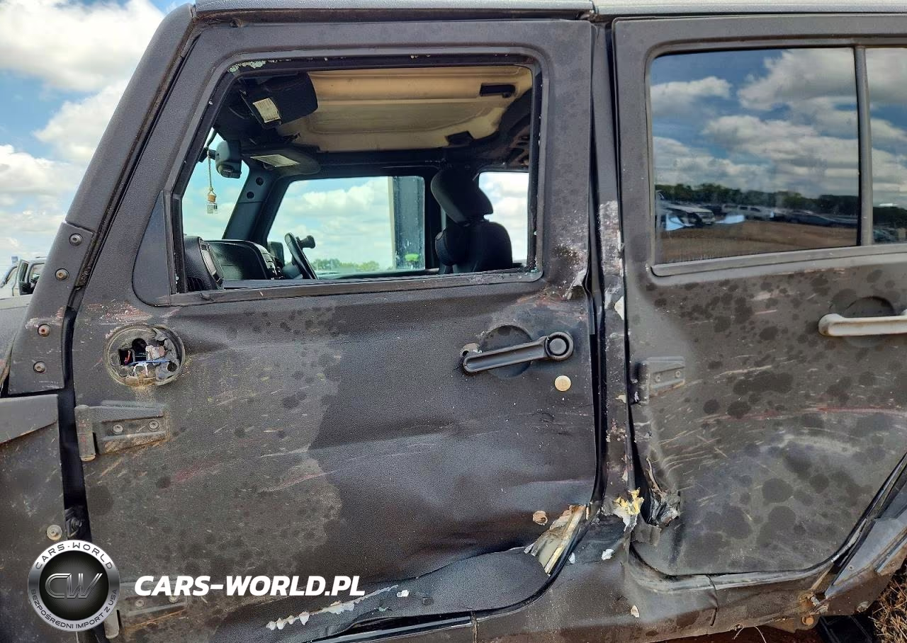 2014 Jeep Wrangler Unlimited Sport VIN:1C4BJWKG6EL280788 - 7