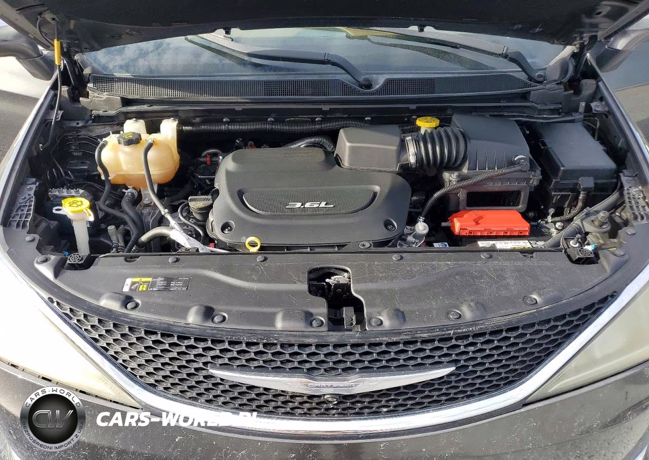 2018 Chrysler Pacifica Limited VIN:2C4RC1GG6JR106791 - 12