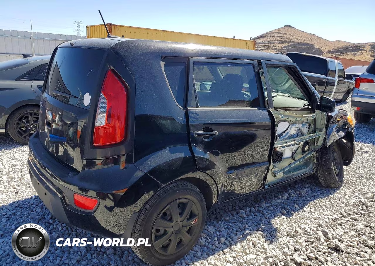 2013 Kia Soul Base VIN:KNDJT2A56D7496274 - 3