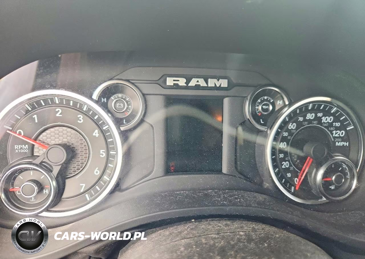 2025 Ram 1500 Tradesman VIN:1C6SRECGXSN590838 - 9