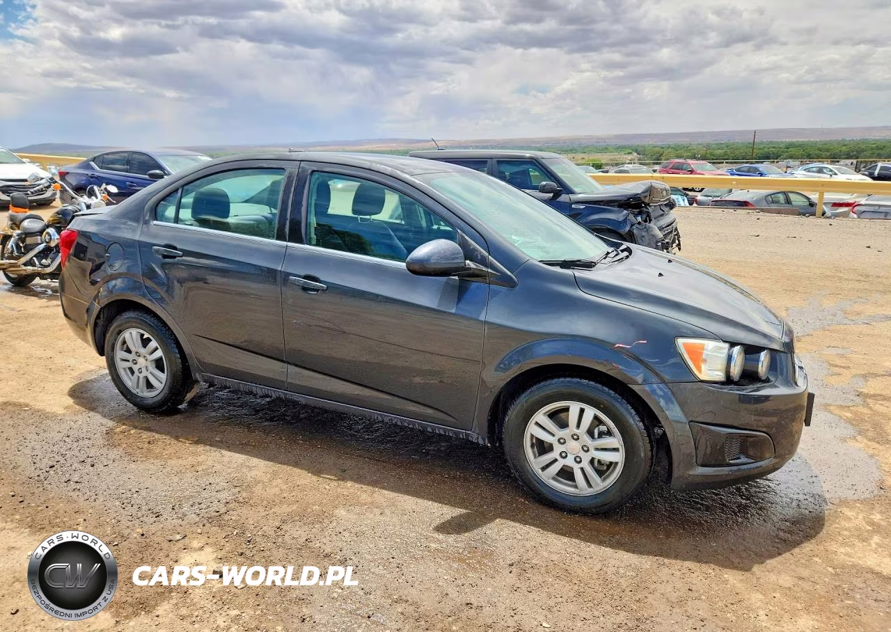2014 Chevrolet Sonic Lt VIN:1G1JC5SH0E4186935 - 4