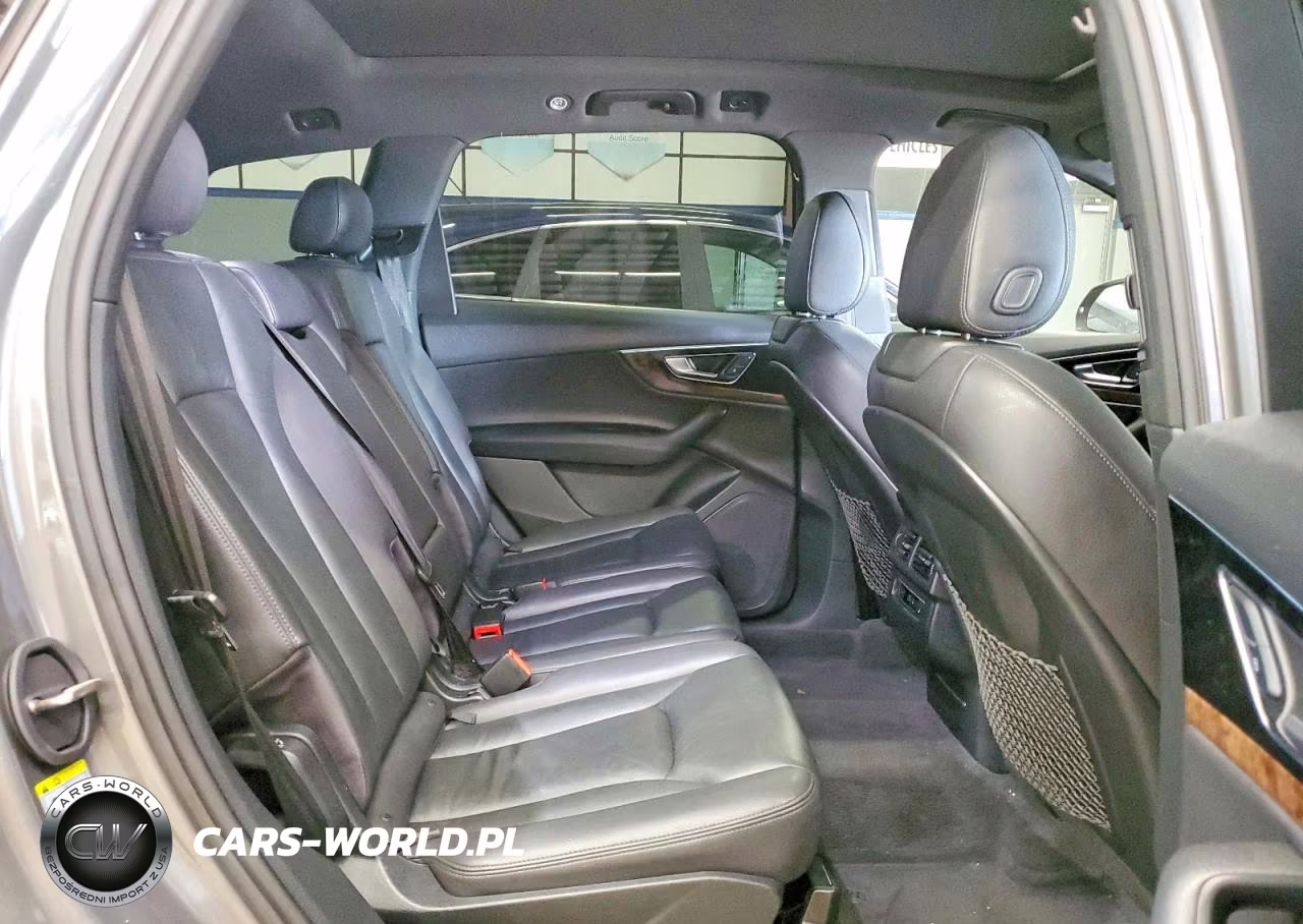 2017 Audi Q7 Premium Plus VIN:WA1LAAF74HD012526 - 11
