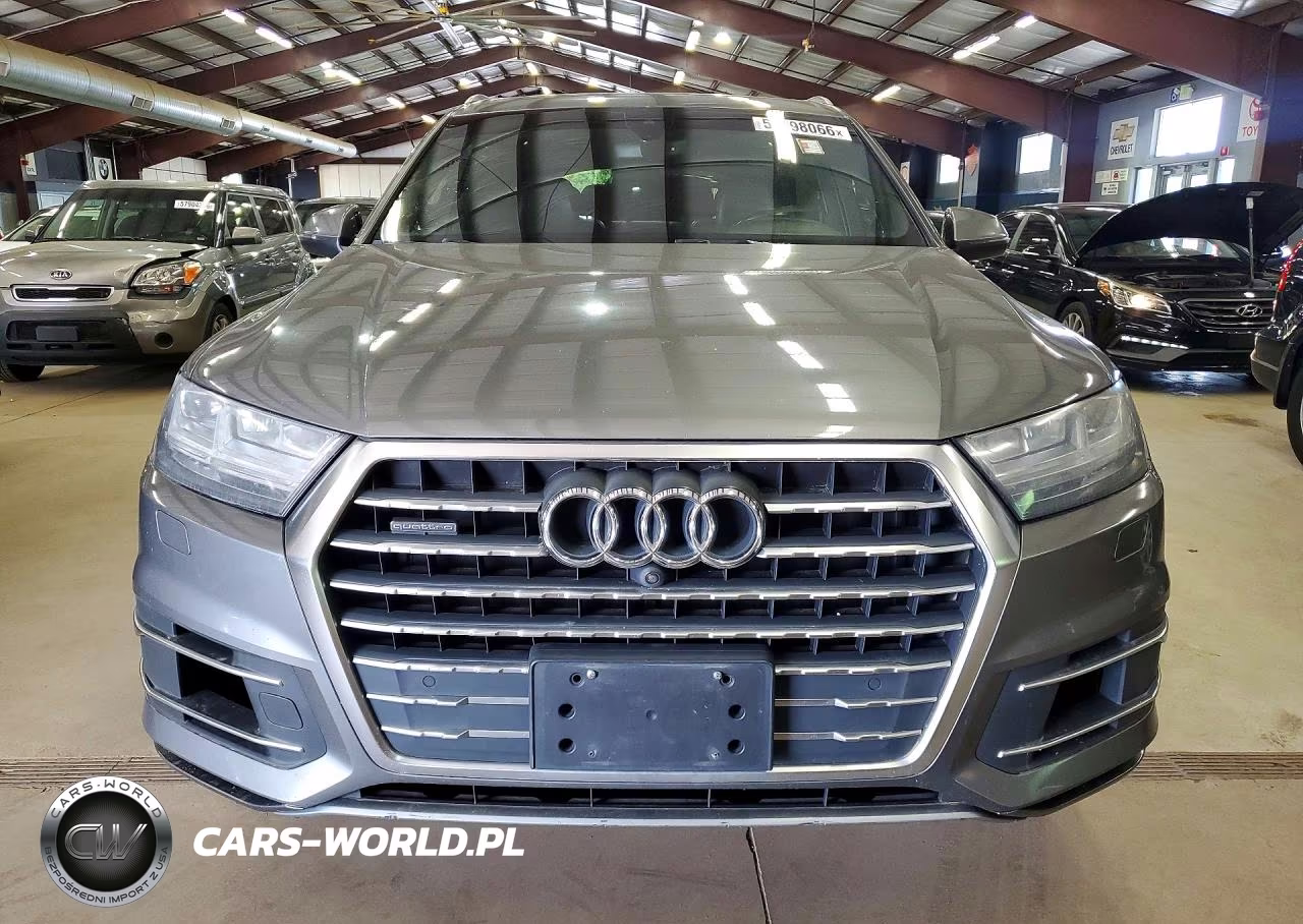 2017 Audi Q7 Premium Plus VIN:WA1LAAF74HD012526 - 5
