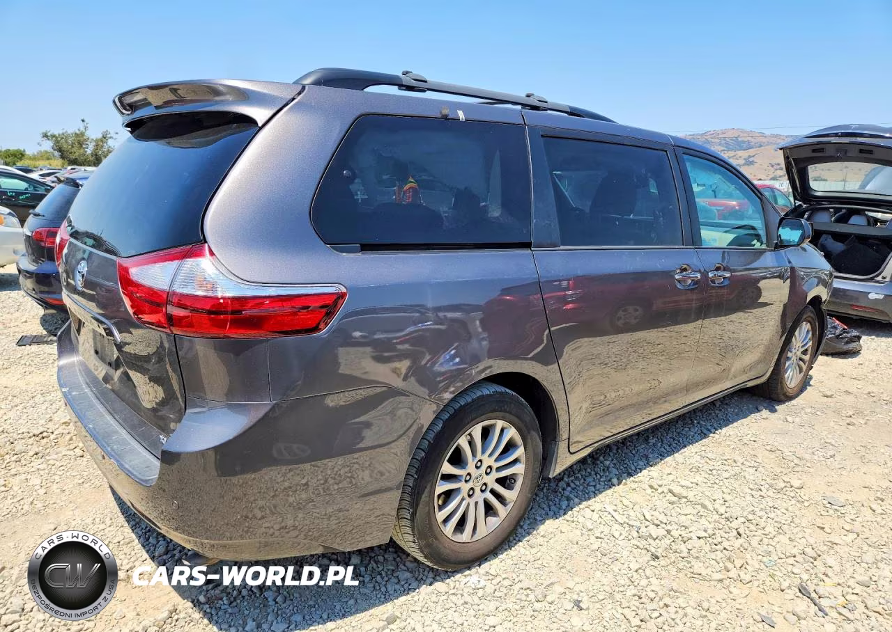 2015 Toyota Sienna Xle 8-Passenger VIN:5TDYK3DC0FS608951 - 3