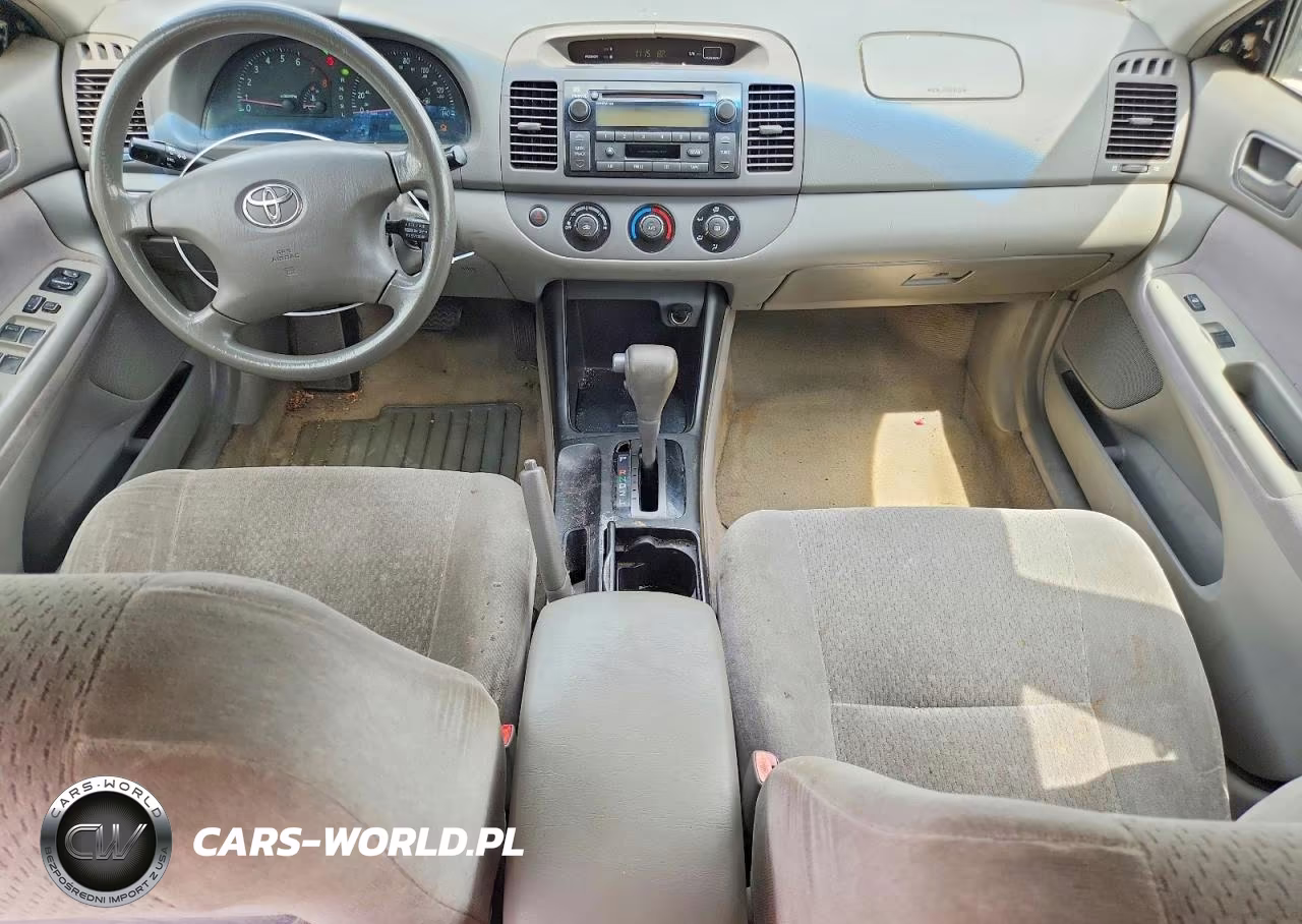 2004 Toyota Camry Le VIN:JTDBE32K140261377 - 8