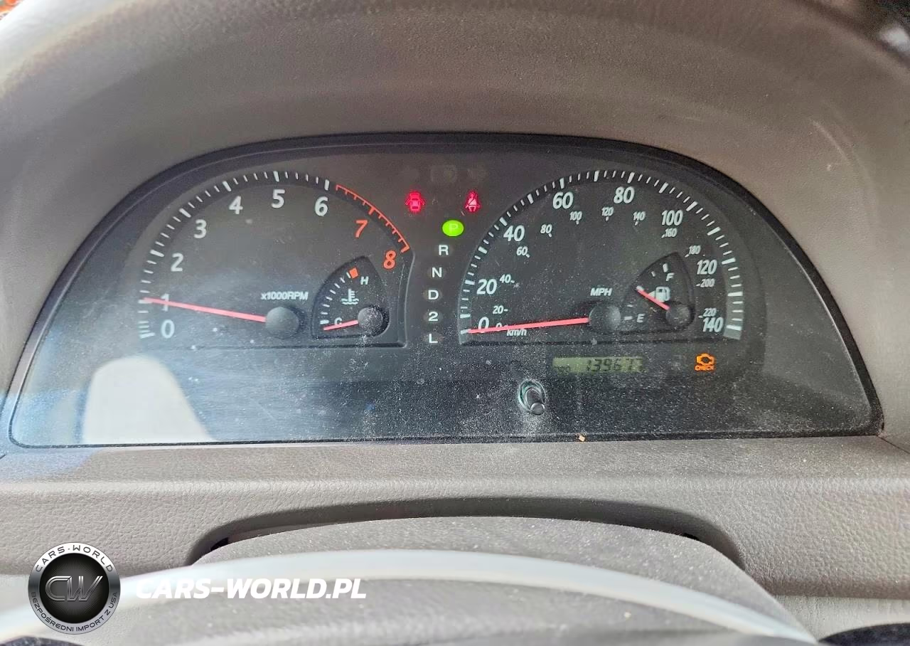 2004 Toyota Camry Le VIN:JTDBE32K140261377 - 9