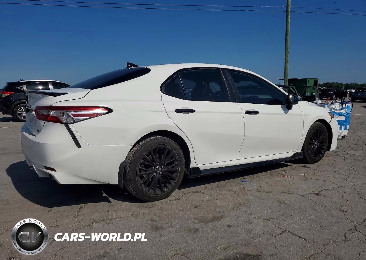 2020 Toyota Camry Se Nightshade VIN:4T1G11AK2LU394367 - 3