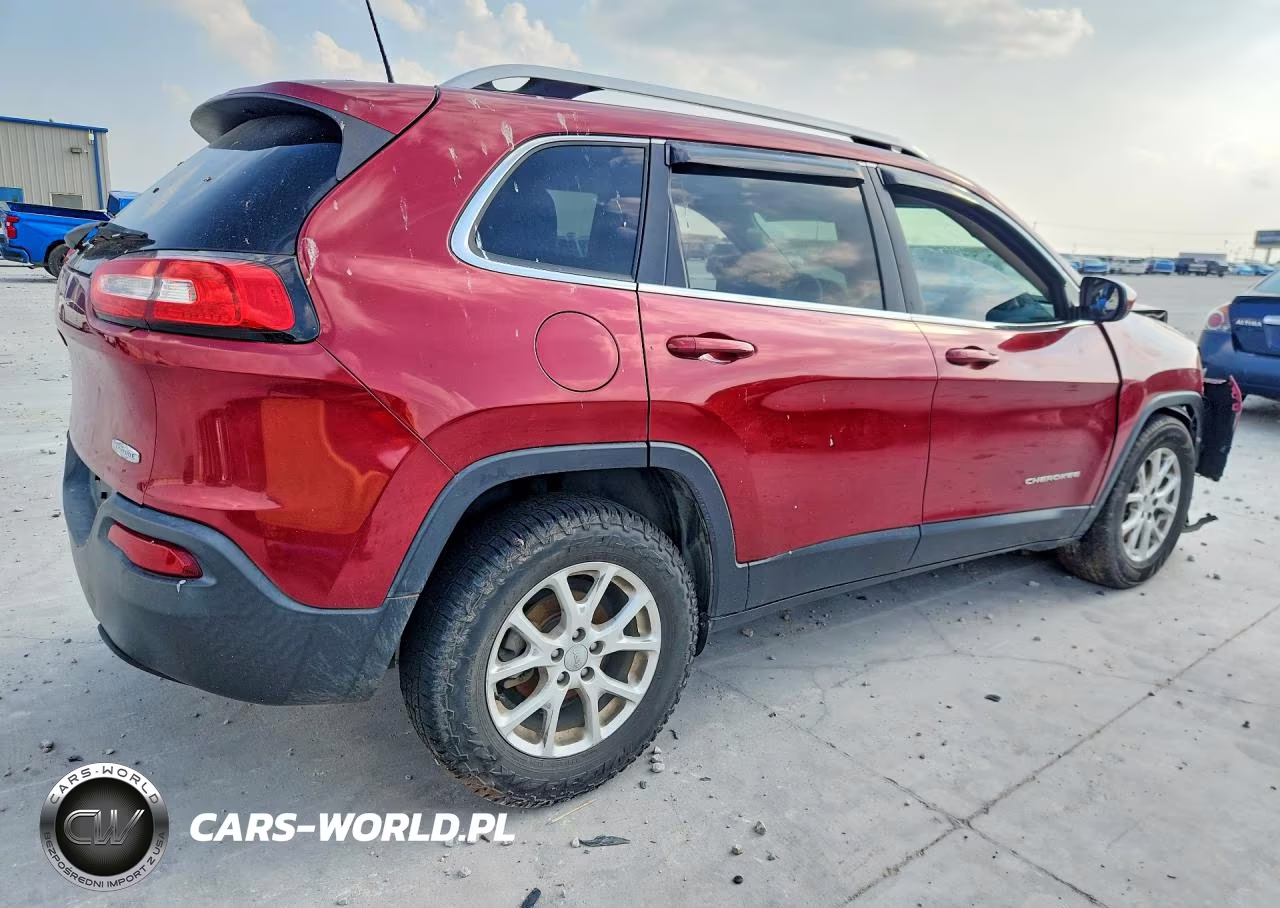 2017 Jeep Cherokee Latitude VIN:1C4PJLCB3HW640335 - 3