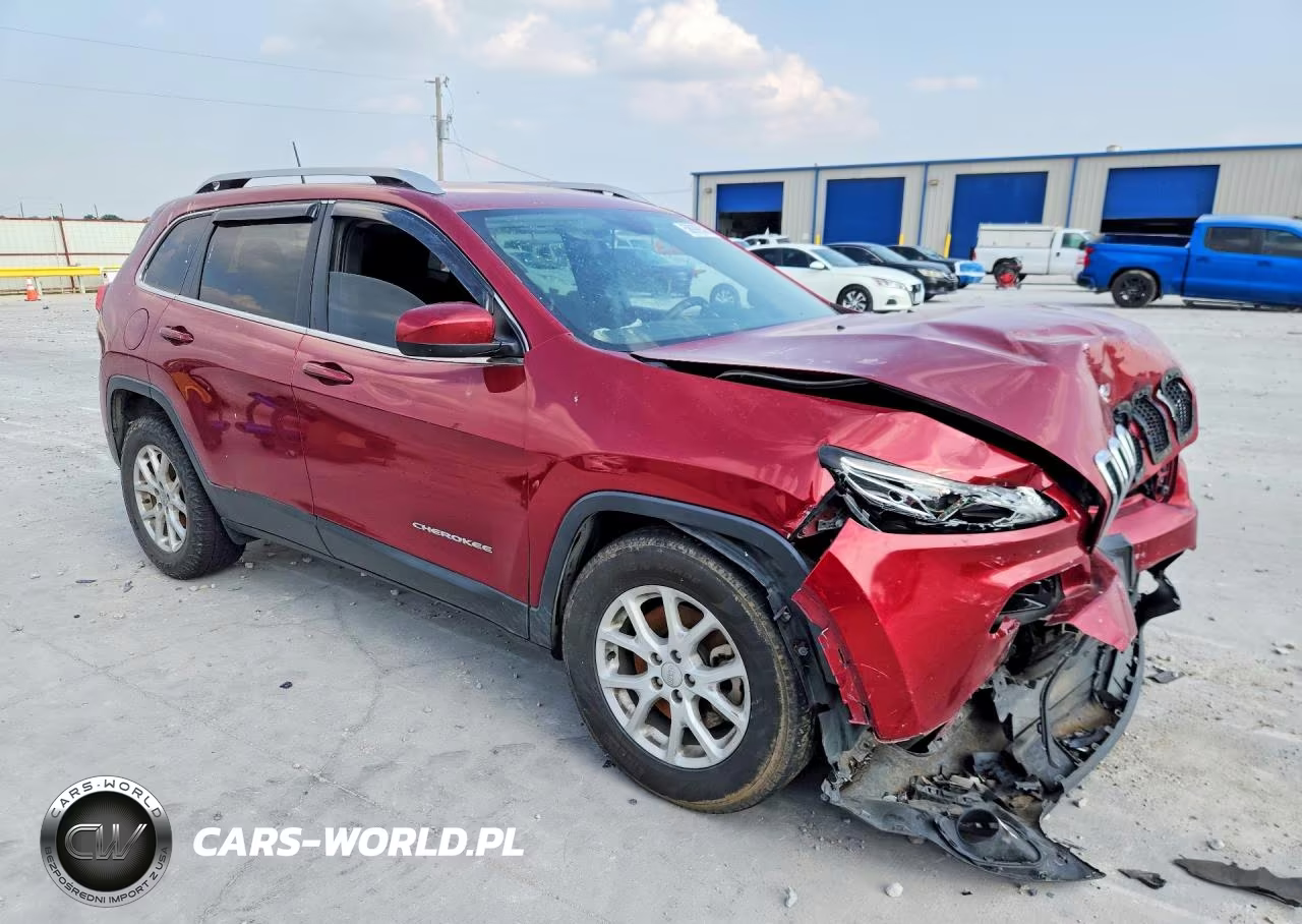 2017 Jeep Cherokee Latitude VIN:1C4PJLCB3HW640335 - 4