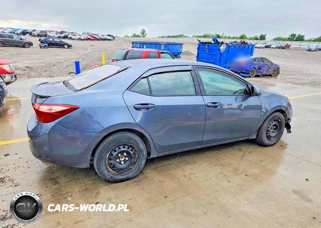 2017 Toyota Corolla Le VIN:2T1BURHE5HC768043 - 3
