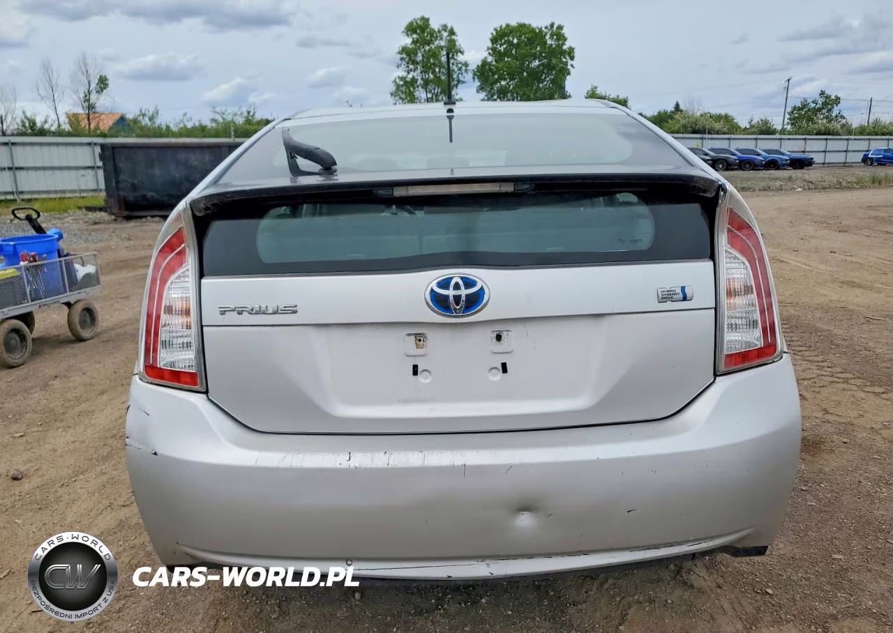 2013 Toyota Prius Two VIN:JTDKN3DU4D0349936 - 6