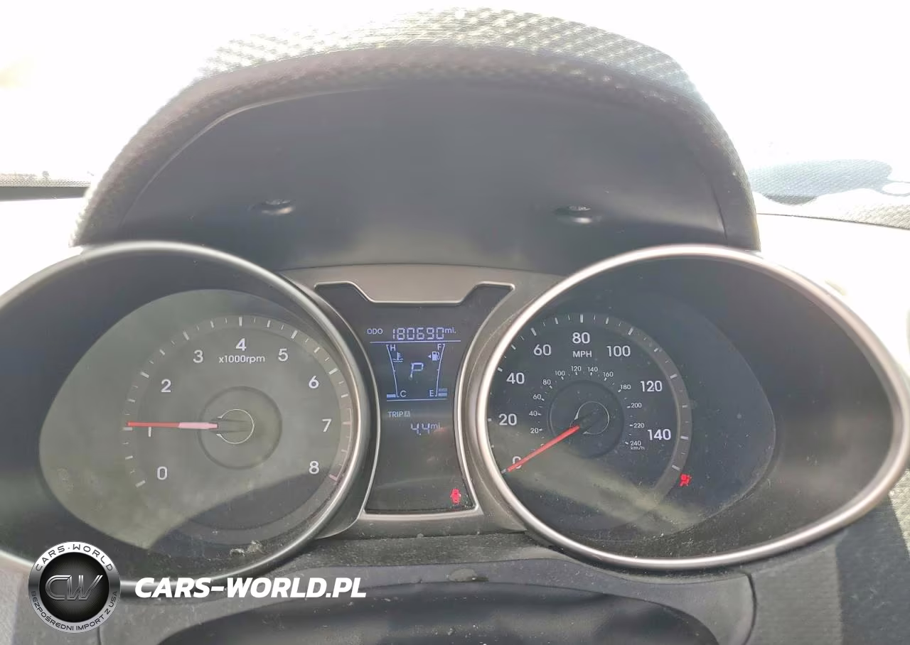2012 Hyundai Veloster Base VIN:KMHTC6AD9CU056424 - 9