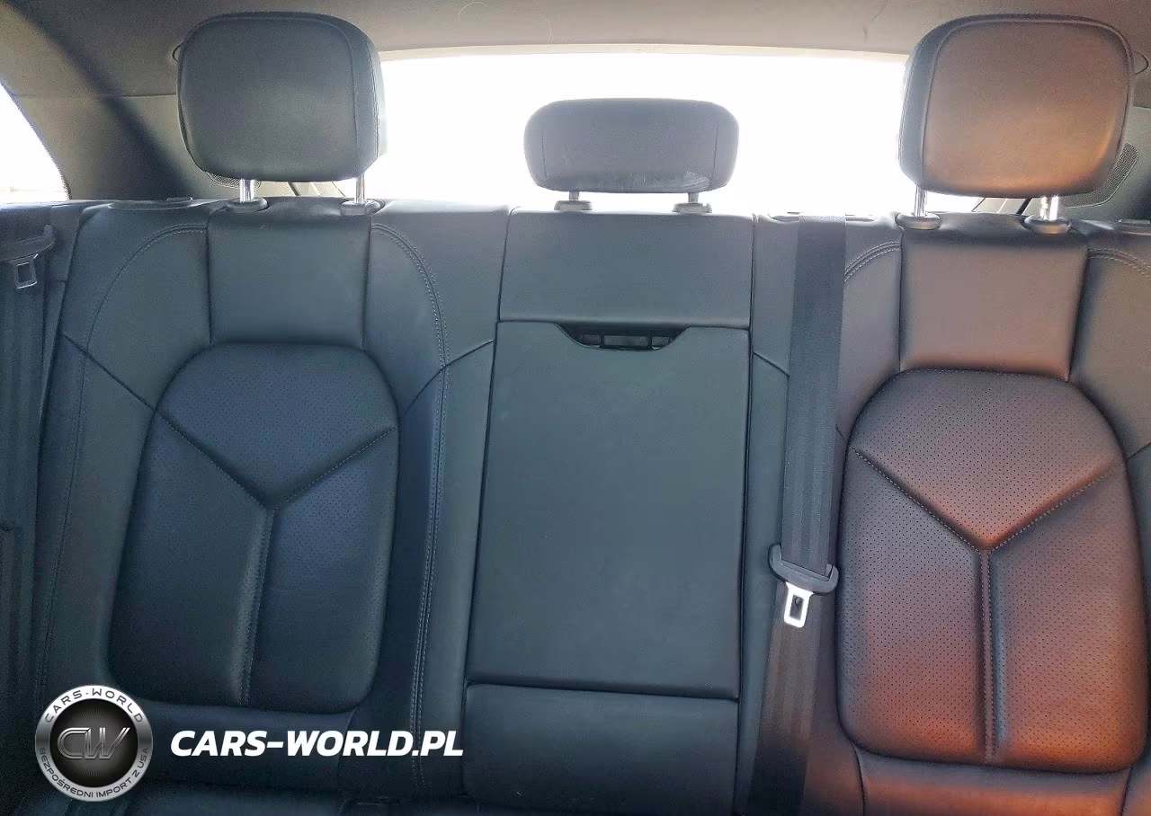 2020 Porsche Macan S VIN:WP1AB2A56LLB35070 - 10