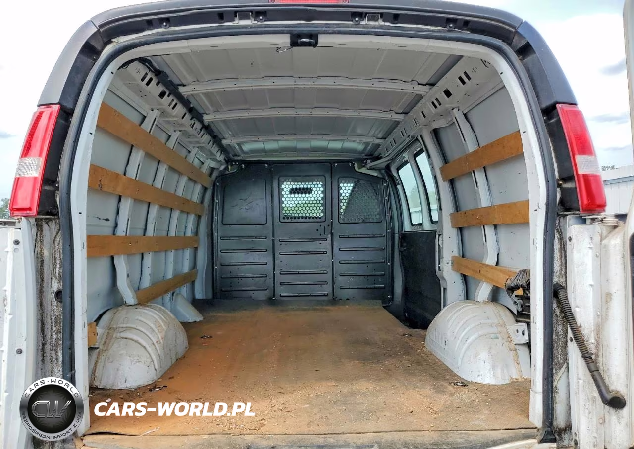2019 GMC Savana 2500 Cargo Delivery Van VIN:1GTW7AFG8K1304075 - 10