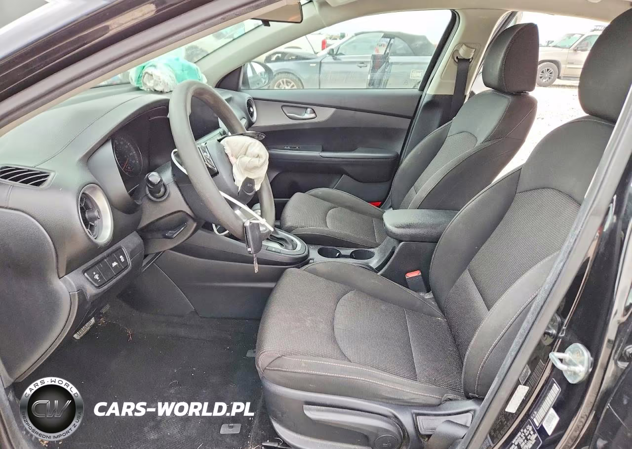 2019 Kia Forte Lxs VIN:3KPF24AD6KE084672 - 7