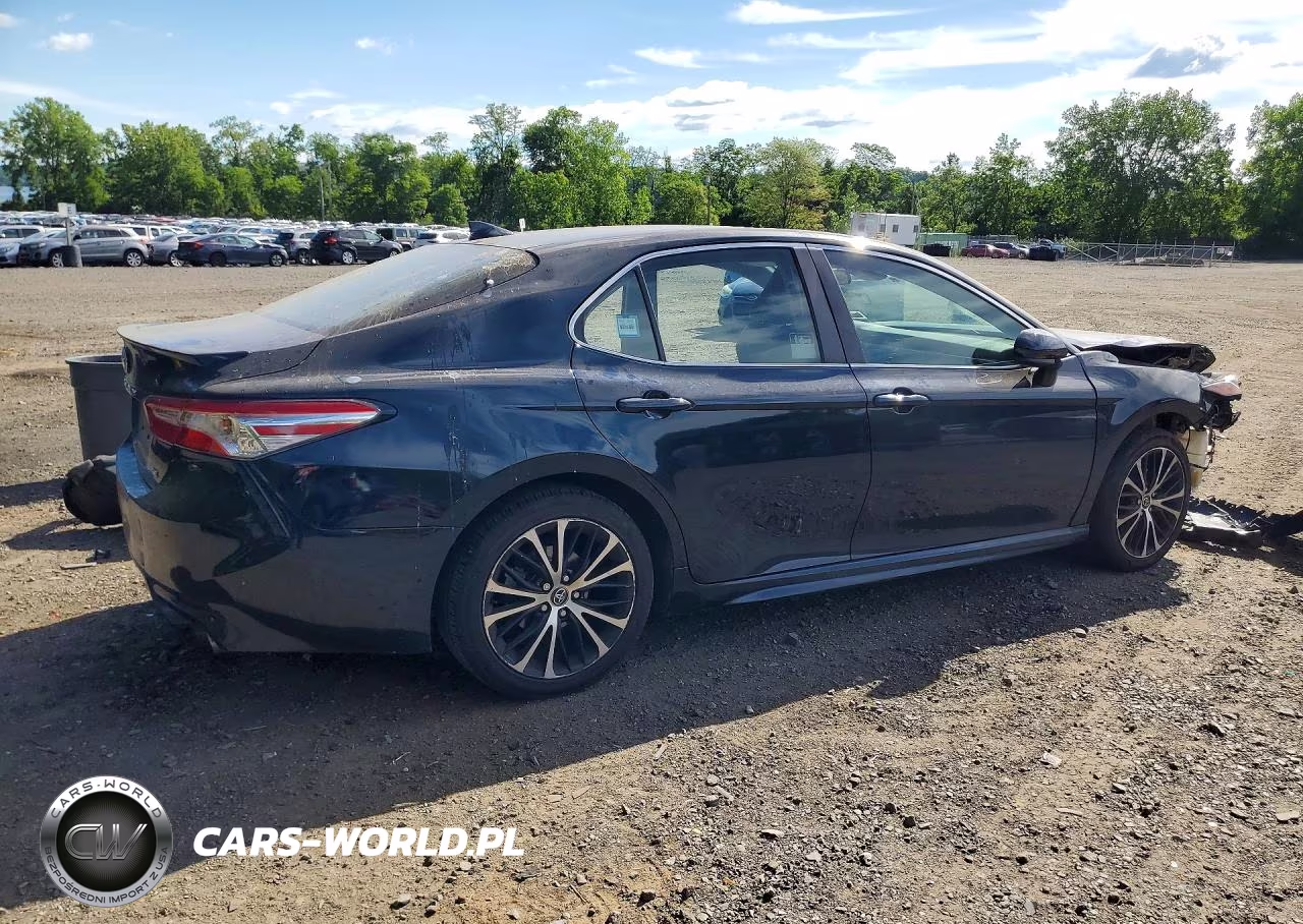 2020 Toyota Camry Se VIN:4T1G11AKXLU869778 - 3