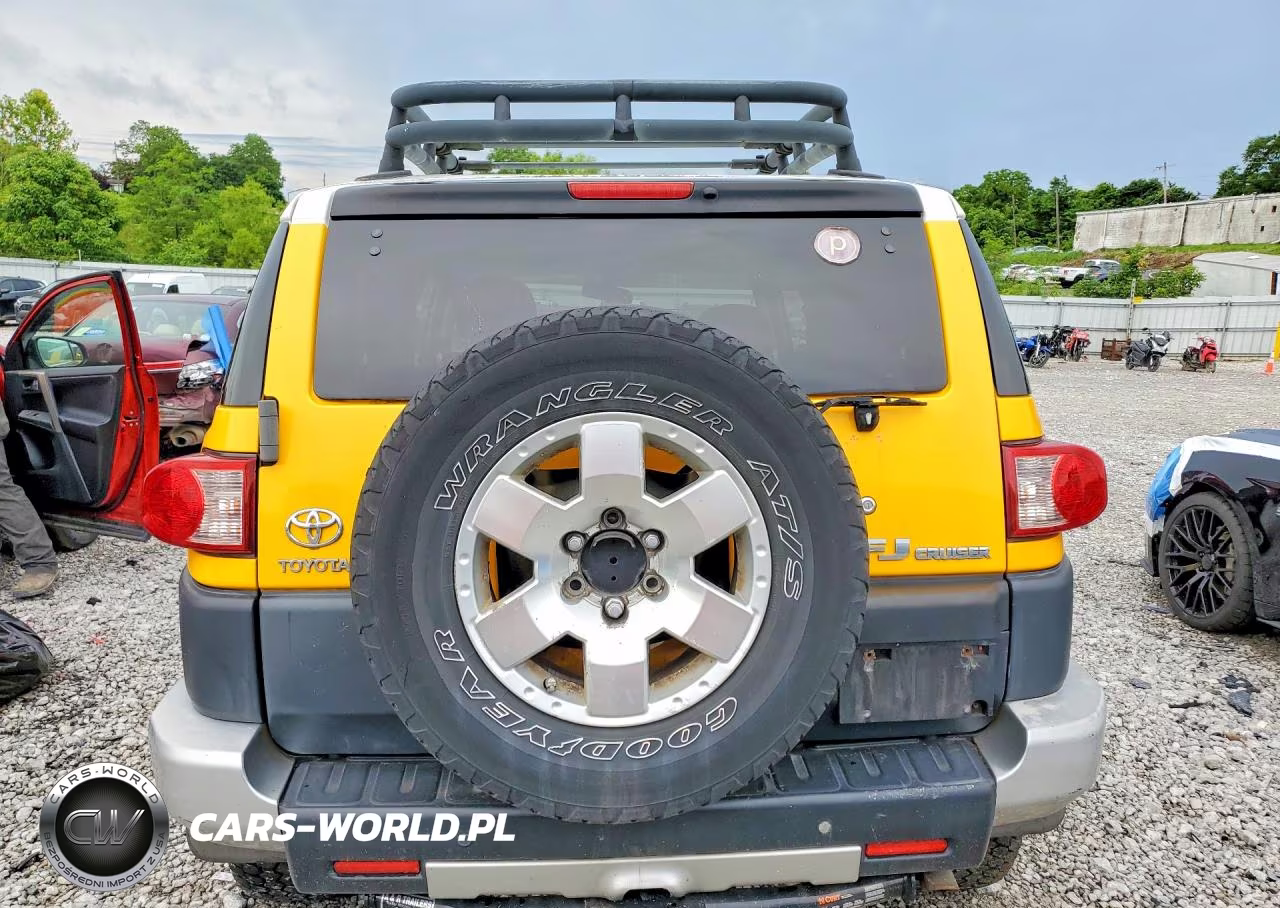 2007 Toyota Fj Cruiser Base VIN:JTEBU11FX70035446 - 6