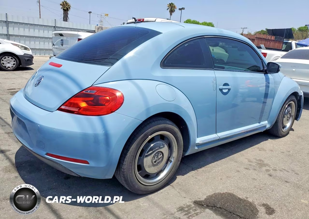 2012 Volkswagen Beetle VIN:3VWHP7AT6CM625453 - 3