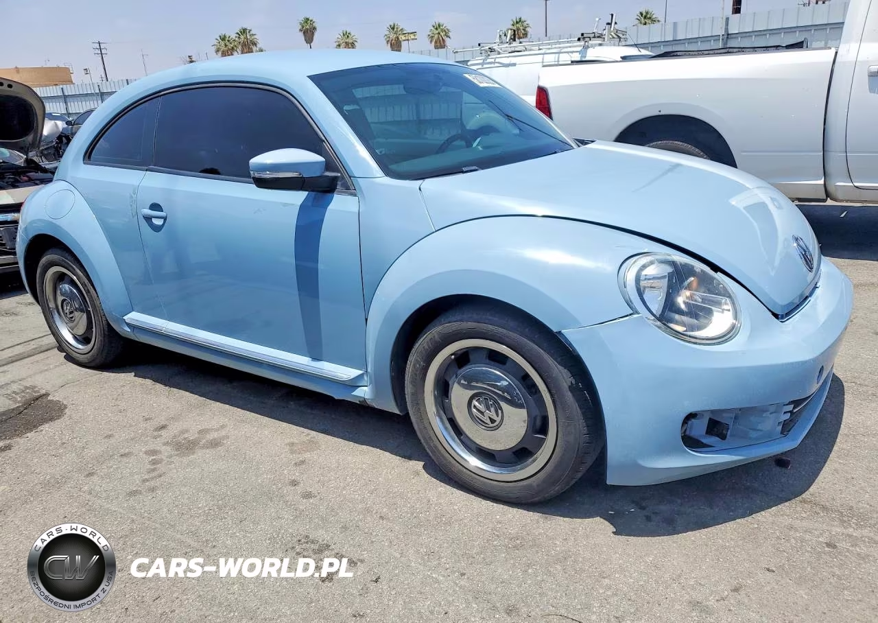 2012 Volkswagen Beetle VIN:3VWHP7AT6CM625453 - 4