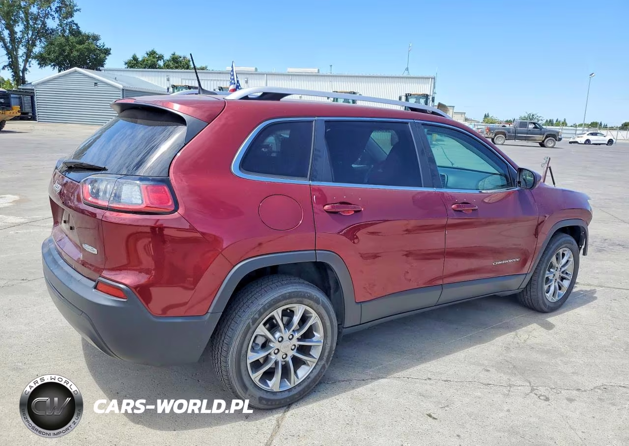 2019 Jeep Cherokee Latitude Plus VIN:1C4PJLLB2KD284804 - 3