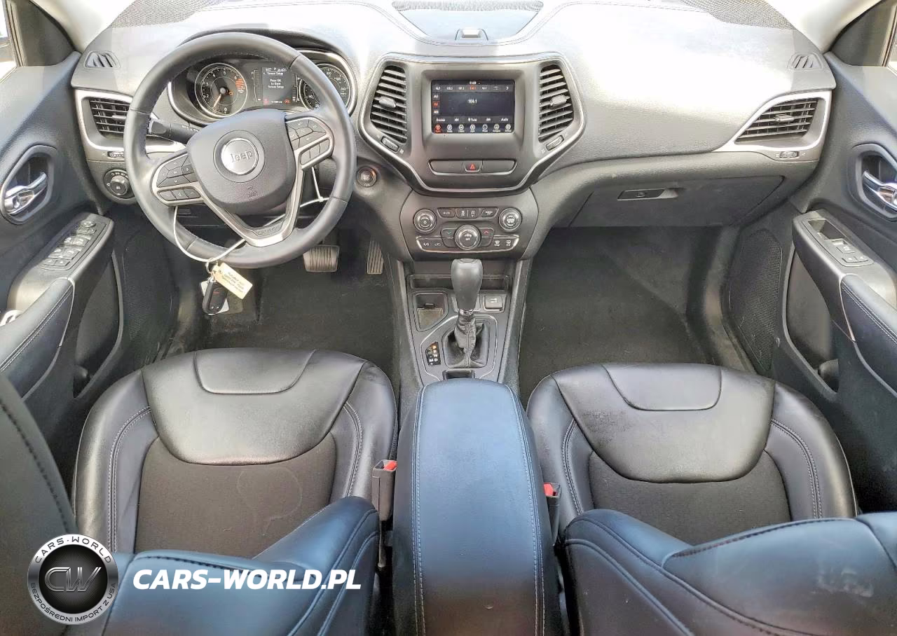 2019 Jeep Cherokee Latitude Plus VIN:1C4PJLLB2KD284804 - 8