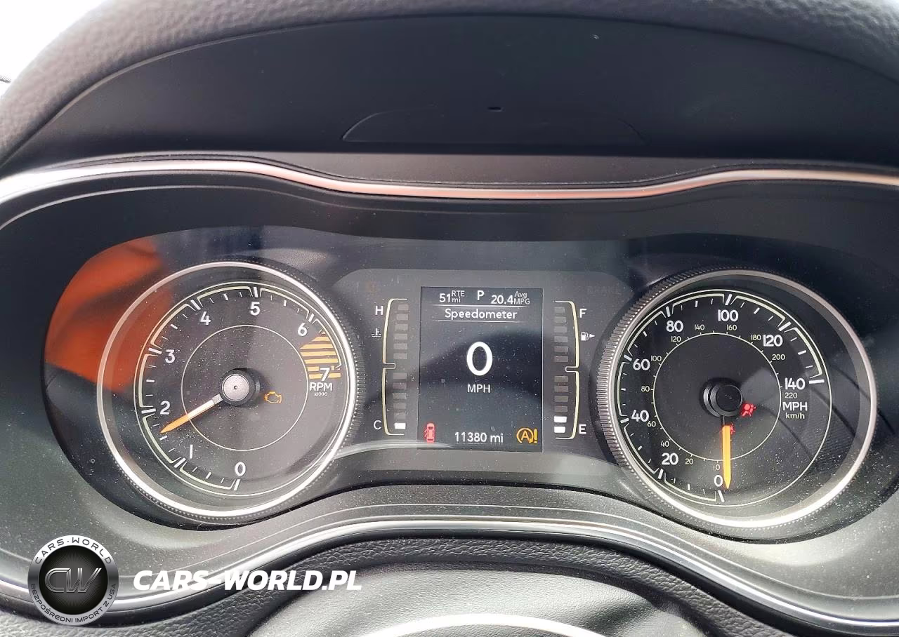 2019 Jeep Cherokee Latitude Plus VIN:1C4PJLLB2KD284804 - 9