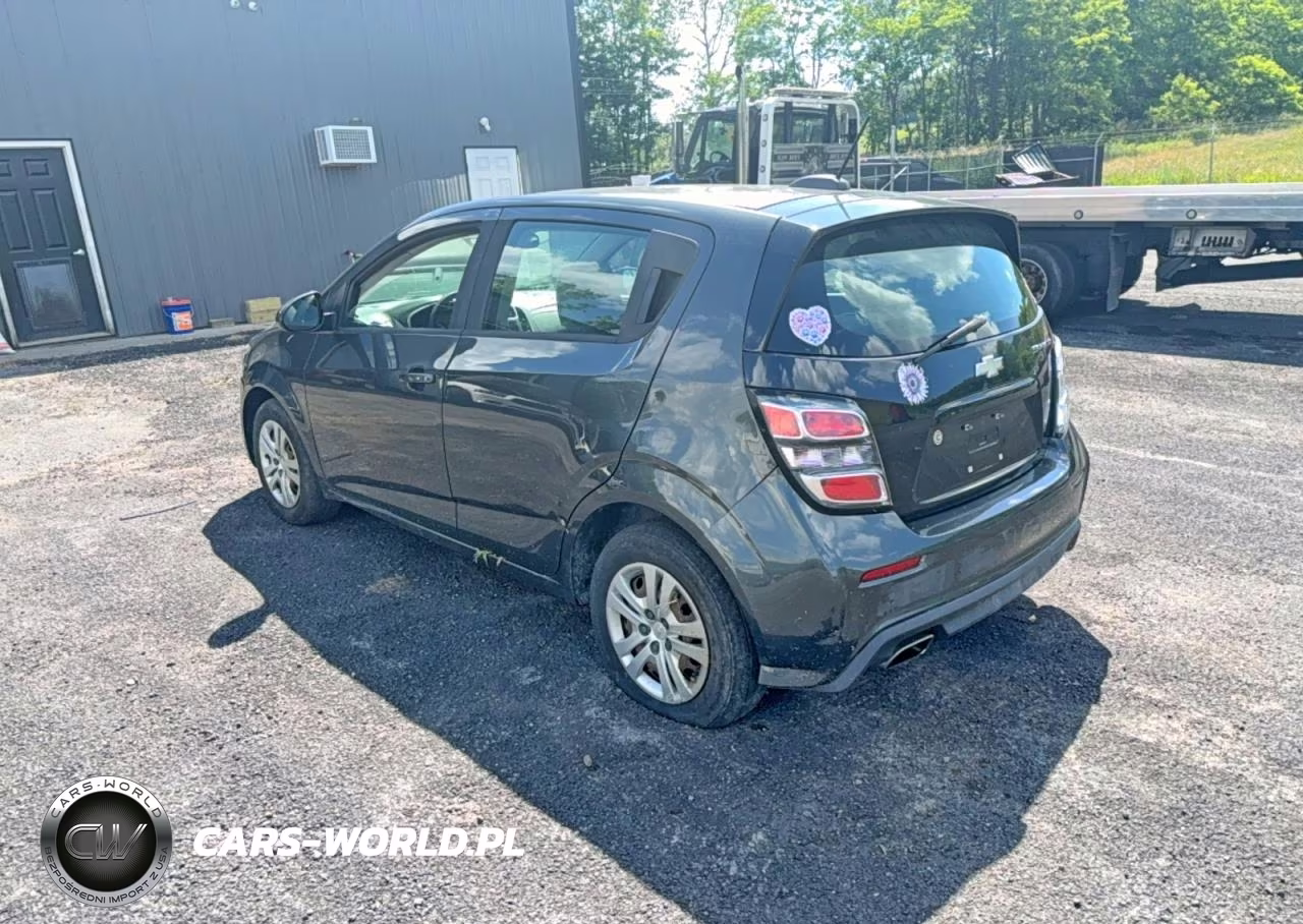 2019 Chevrolet Sonic VIN:1G1JG6SB9K4137282 - 3