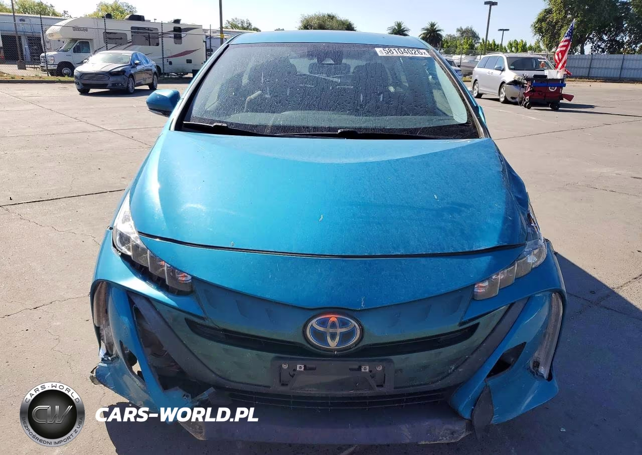 2020 Toyota Prius Prime Le VIN:JTDKARFPXL3123158 - 5