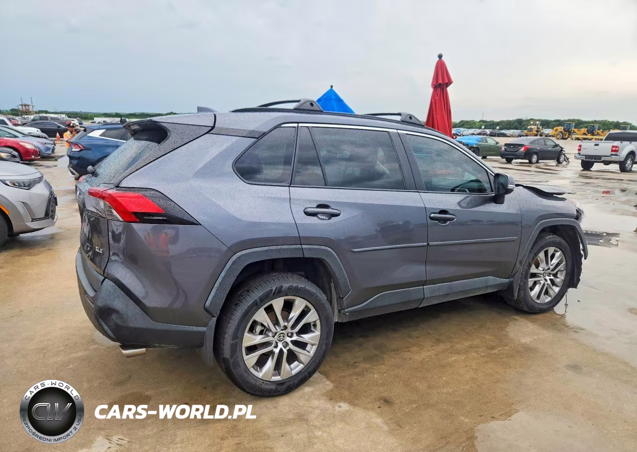 2021 Toyota Rav4 Xle Premium VIN:2T3C1RFV4MC123417 - 3