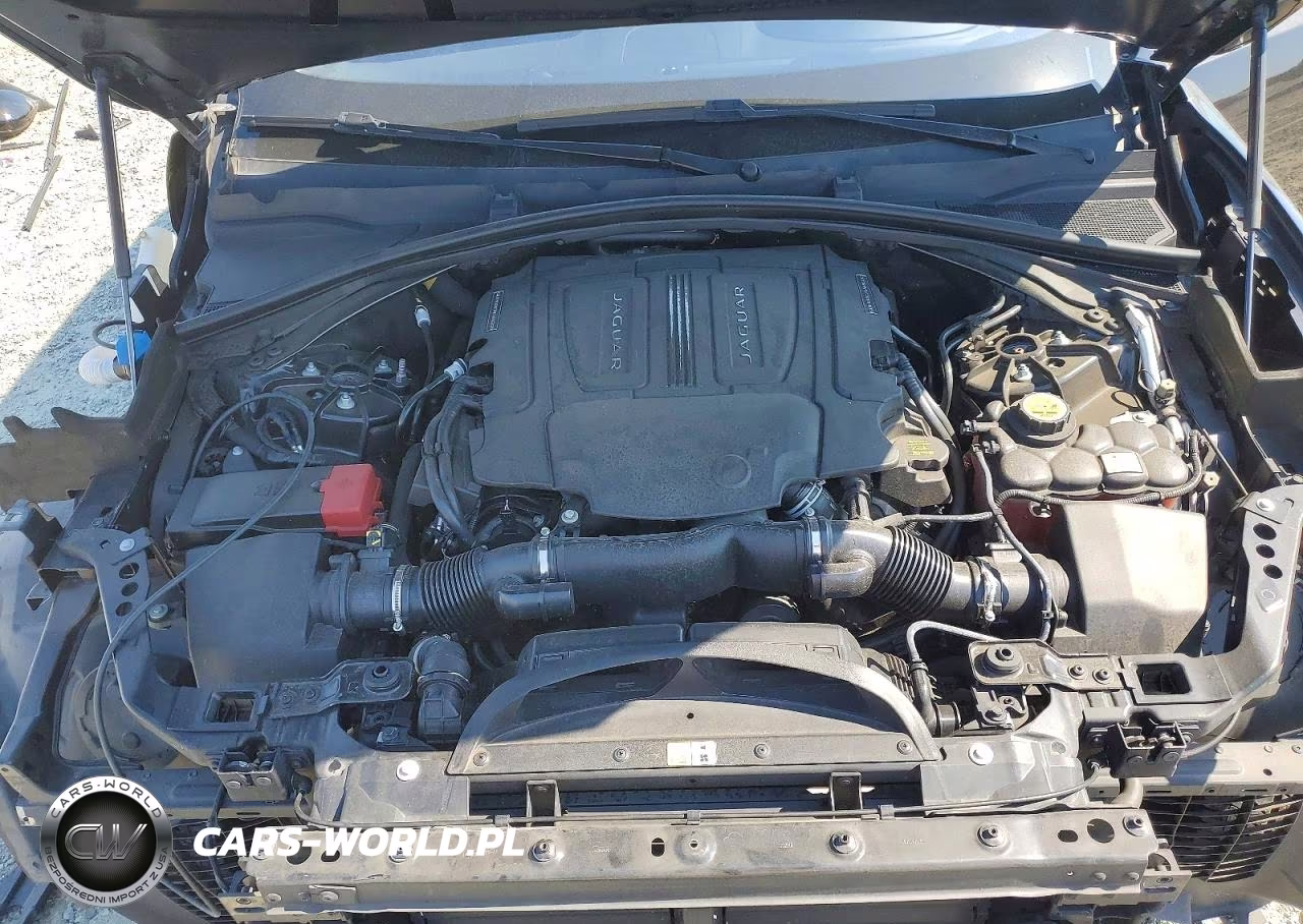 2017 Jaguar F-Pace R - Sport VIN:SADCL2BV2HA061479 - 12