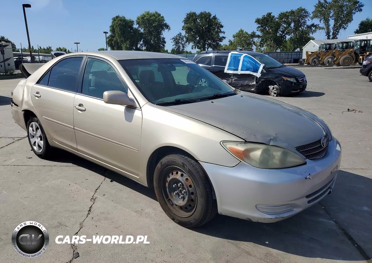 2004 Toyota Camry Le V6 VIN:4T1BF30K24U072807 - 4