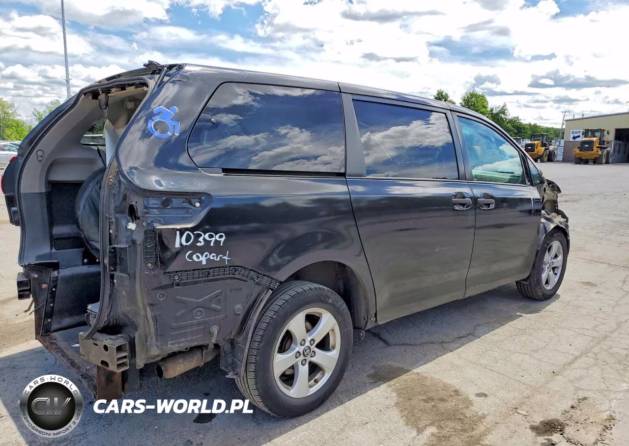 2020 Toyota Sienna L VIN:5TDZZ3DC2LS037426 - 3