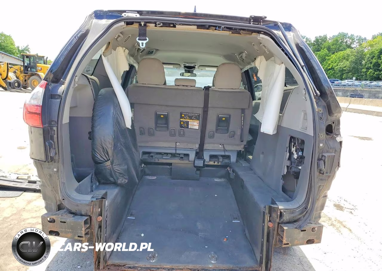 2020 Toyota Sienna L VIN:5TDZZ3DC2LS037426 - 6