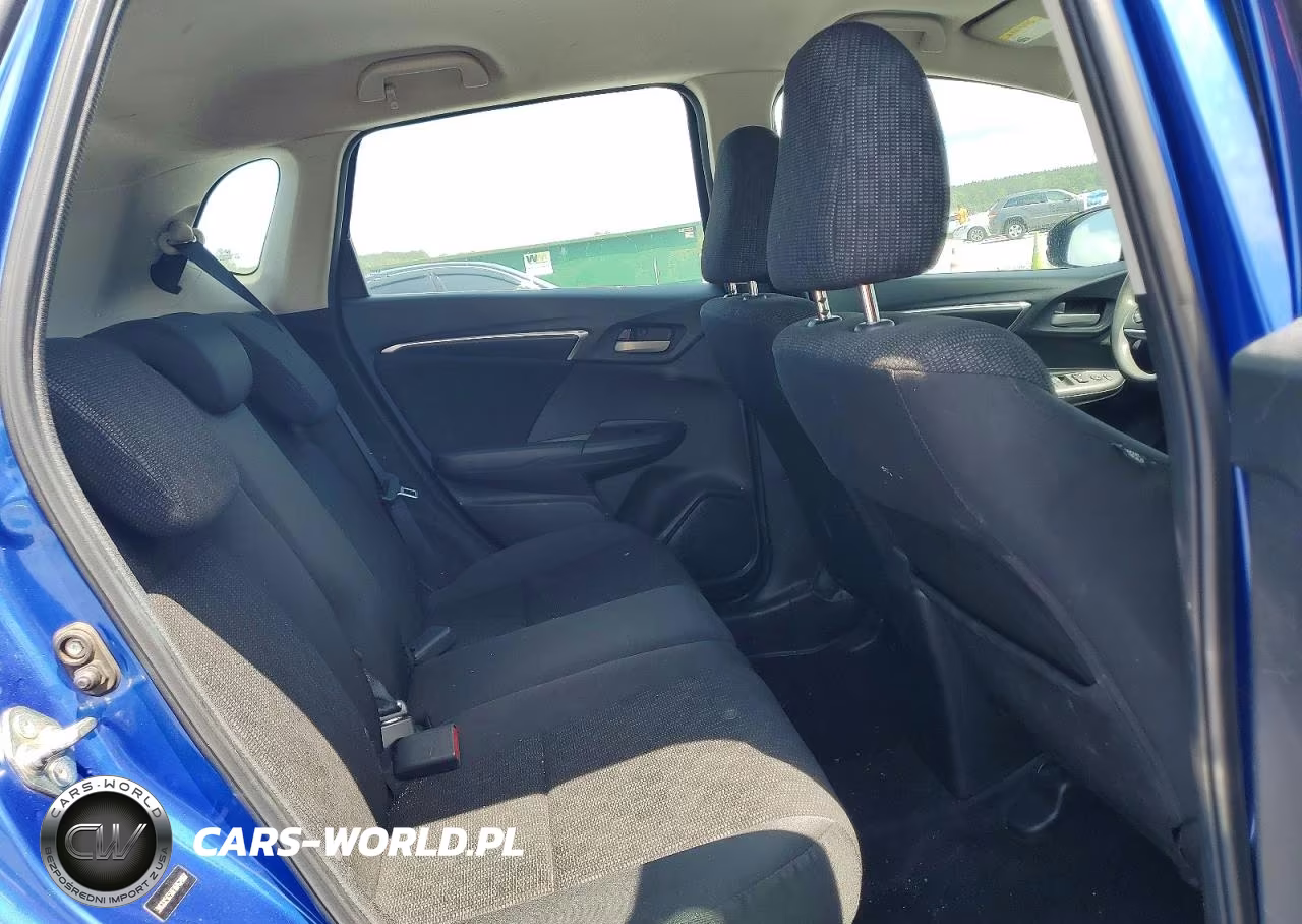 2015 Honda Fit Lx VIN:3HGGK5G5XFM762007 - 10