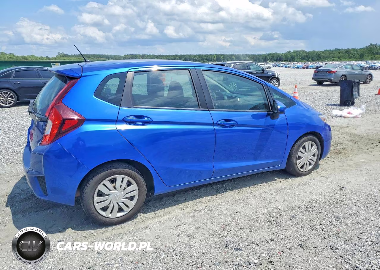 2015 Honda Fit Lx VIN:3HGGK5G5XFM762007 - 3